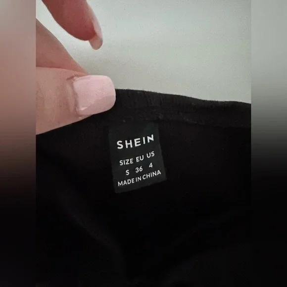 SHEIN MOOSTA O-RING LINKED CUT OUT TUBE TOP BLACK SIZE SMALL - Picture 7 of 8